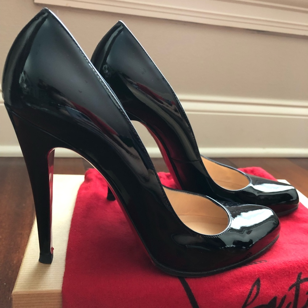 Christian Louboutin Décolleté 868 Patent Pump 38